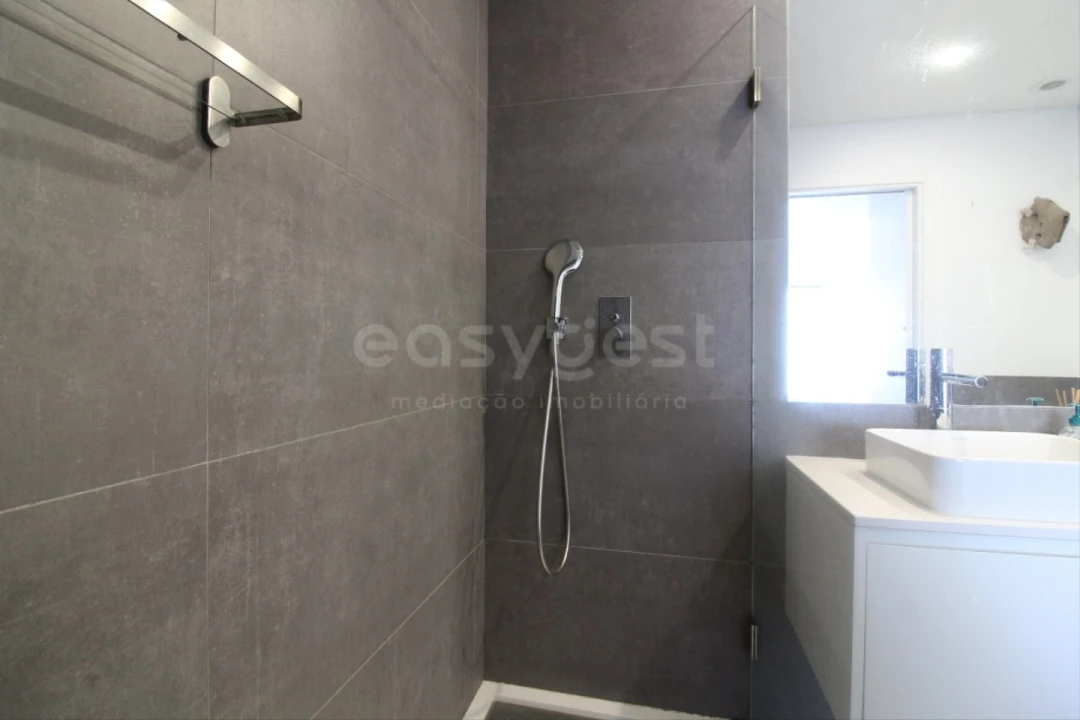 Apartamento T2 para Venda em Amora Foto 35