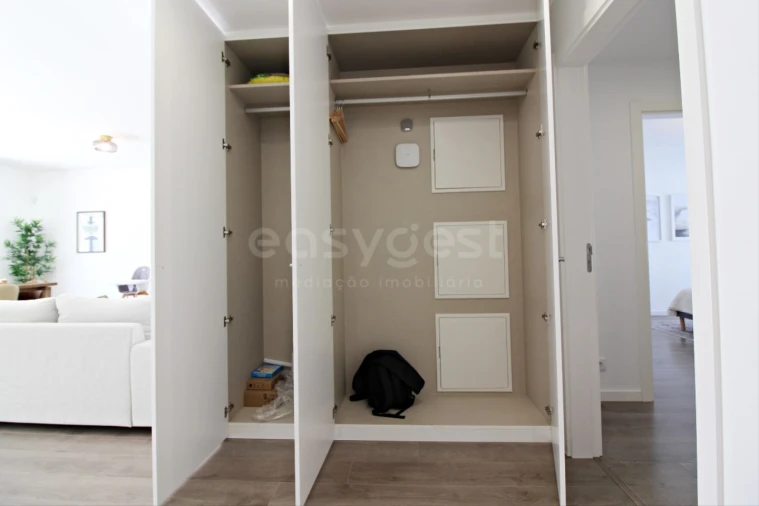 Apartamento T2 para Venda em Amora Foto 4