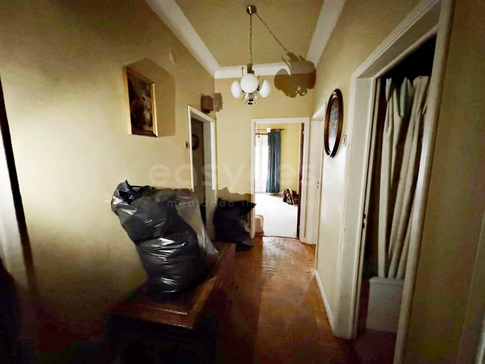Apartamento T4 para Venda em Beato Foto 3