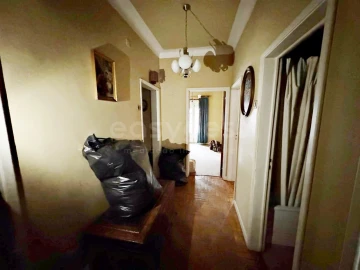 Apartamento T4 para Venda em Beato
