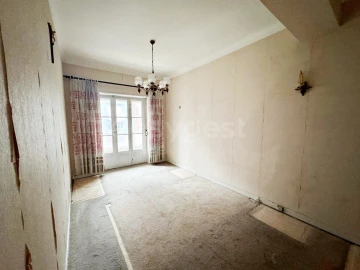 Apartamento T4 para Venda em Beato