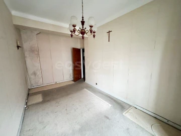 Apartamento T4 para Venda em Beato