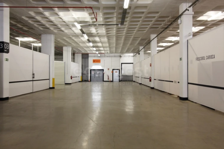 Armazém para Arrendamento em Alhos Vedros Foto 2