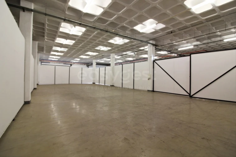 Armazém para Arrendamento em Alhos Vedros Foto 4