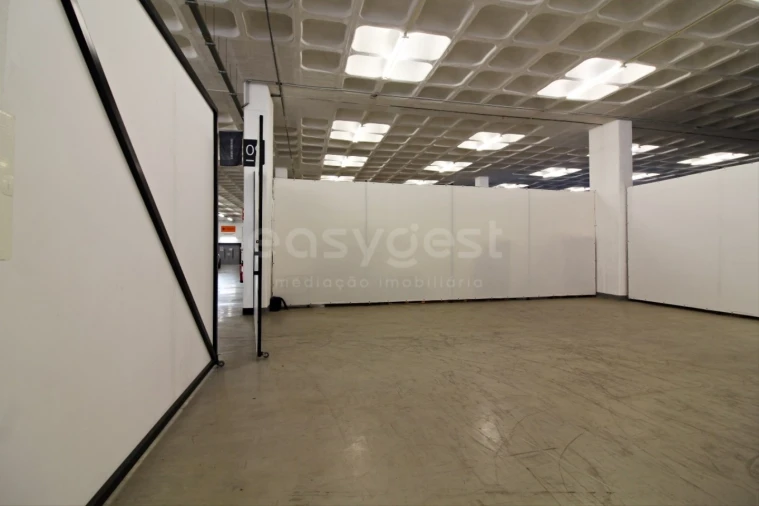 Armazém para Arrendamento em Alhos Vedros Foto 5