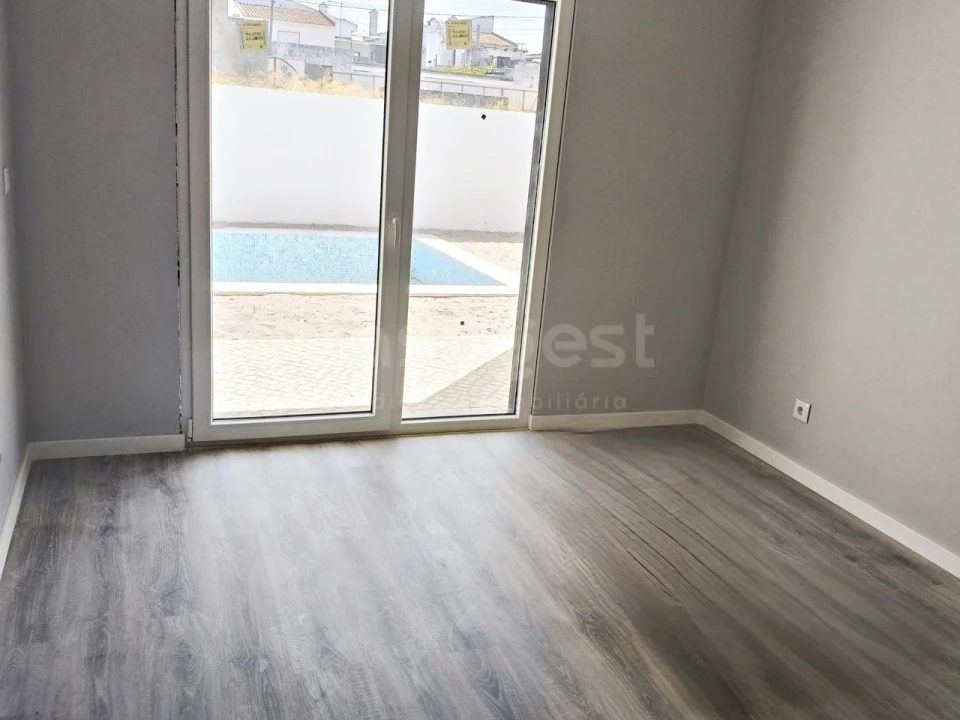 Moradia T4 para Venda em Fernao Ferro Foto 7