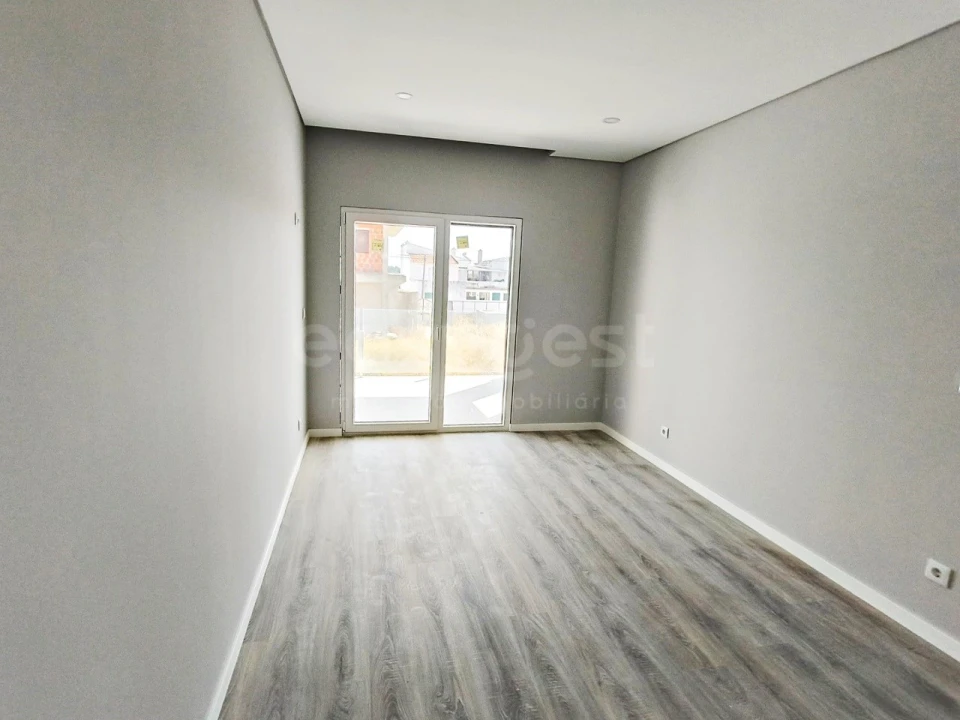 Moradia T4 para Venda em Fernao Ferro Foto 21