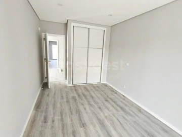 Moradia T4 para Venda em Fernao Ferro
