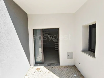 Moradia T4 para Venda em Fernao Ferro