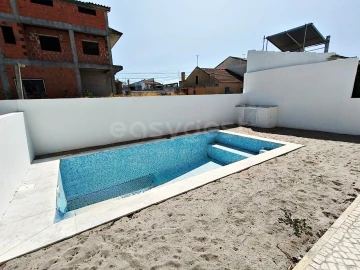 Moradia T4 para Venda em Fernao Ferro