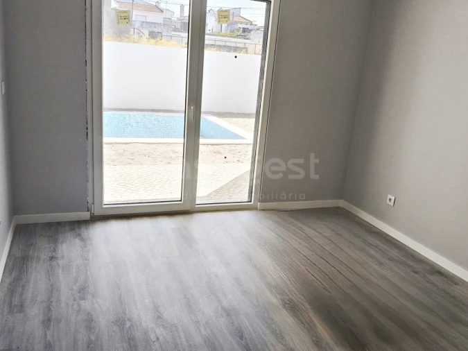 Moradia T4 para Venda em Fernao Ferro Foto 7