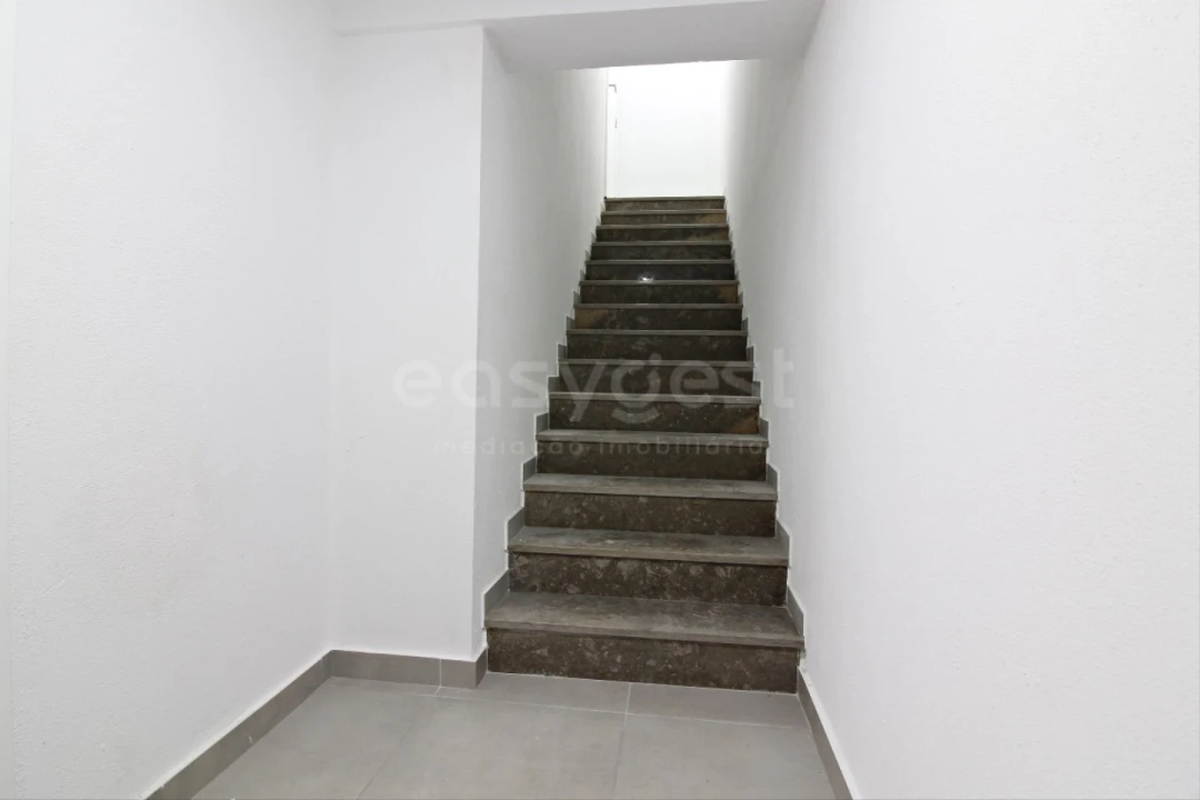 Moradia T4 para Venda em Amora Foto 42