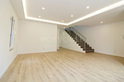 Moradia T4 para Venda em Amora