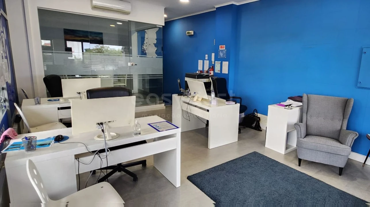 Loja para Arrendamento em Sesimbra (Castelo) Foto 1