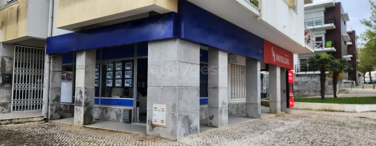 Loja para Arrendamento em Sesimbra (Castelo) Foto 2