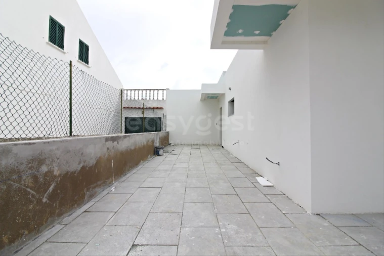 Moradia T3 para Venda em Quinta do Conde Foto 9