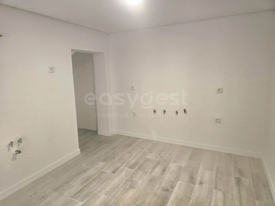 Moradia T4 para Venda em Charneca de Caparica e Sobreda Foto 20