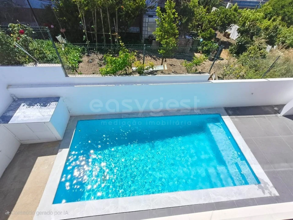 Moradia T4 para Venda em Charneca de Caparica e Sobreda Foto 38
