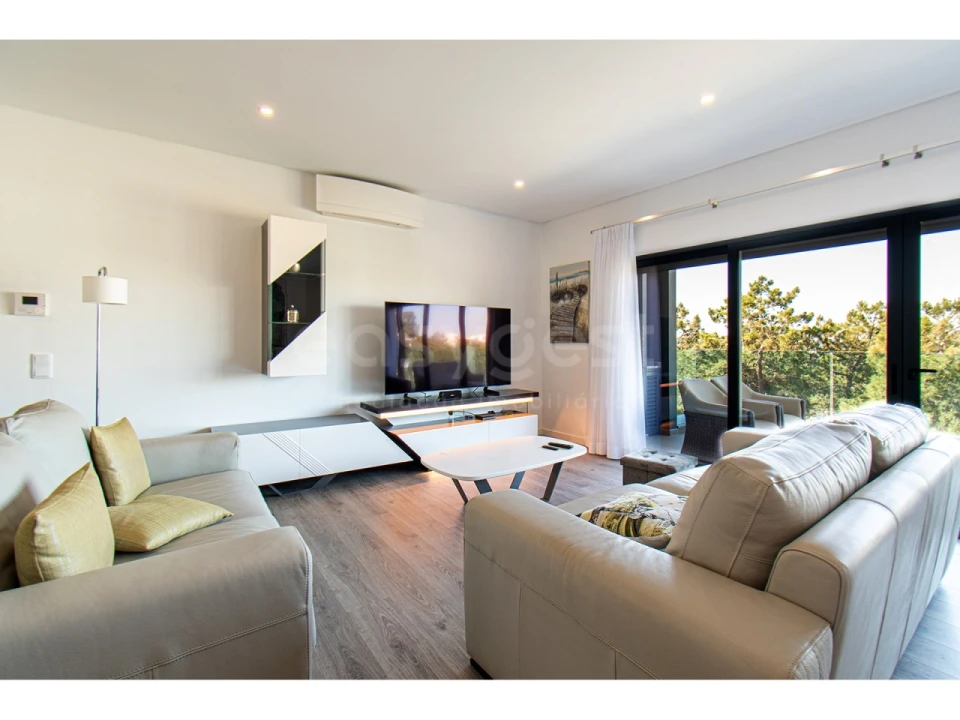 Apartamento T2 para Venda em Quarteira Foto 8