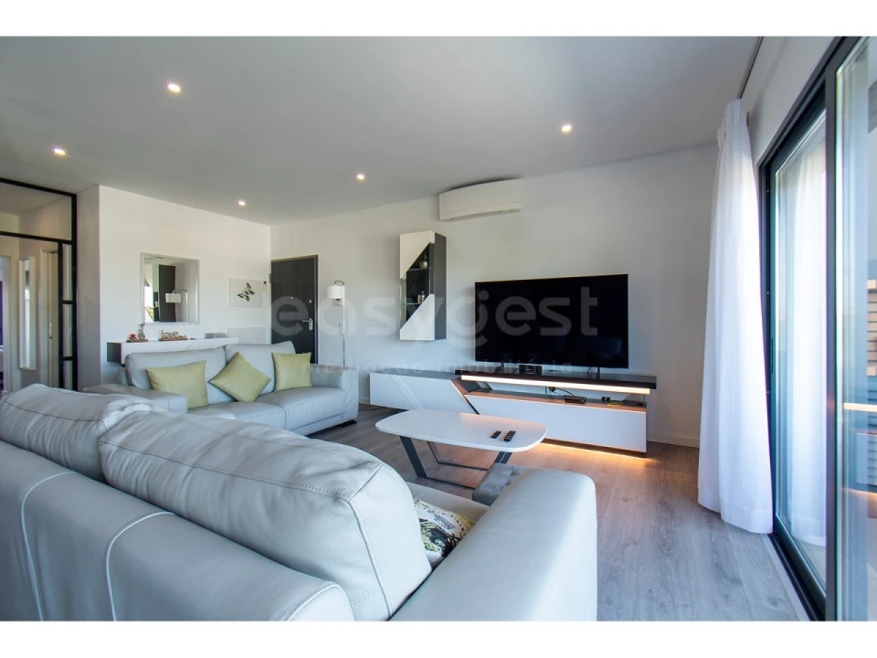 Apartamento T2 para Venda em Quarteira Foto 11