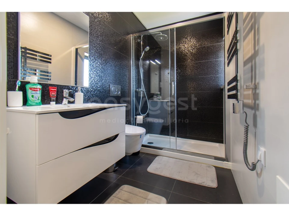 Apartamento T2 para Venda em Quarteira Foto 16