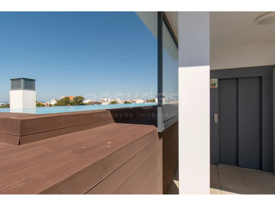 Apartamento T2 para Venda em Quarteira Foto 36