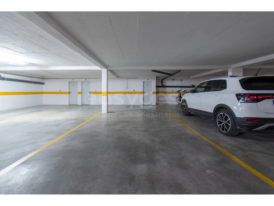 Apartamento T2 para Venda em Quarteira Foto 38