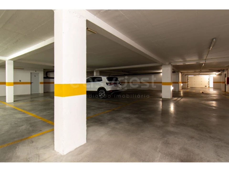 Apartamento T2 para Venda em Quarteira Foto 40