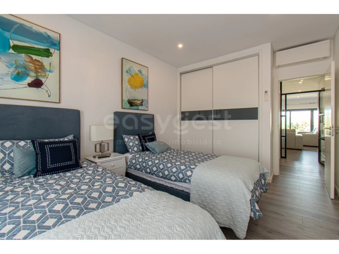 Apartamento T2 para Venda em Quarteira Foto 13