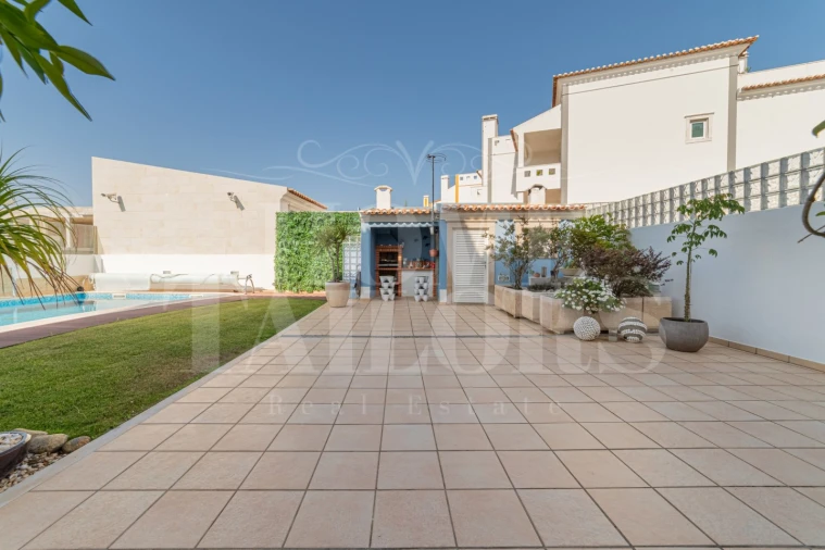 Moradia T4 para Venda em Ericeira Foto 11