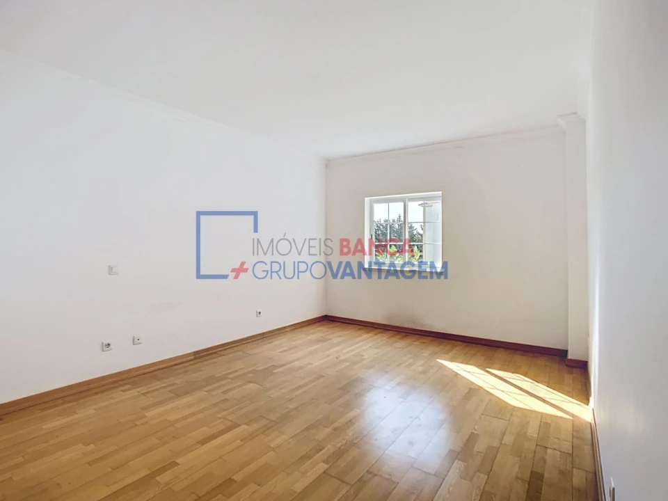Apartamento T4 para Venda em Santa Maria e São Miguel, São Martinho, São Pedro Penaferrim Foto 16