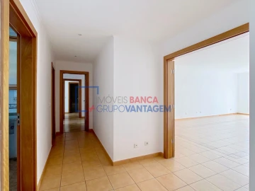 Apartamento T4 para Venda em Santa Maria e São Miguel, São Martinho, São Pedro Penaferrim