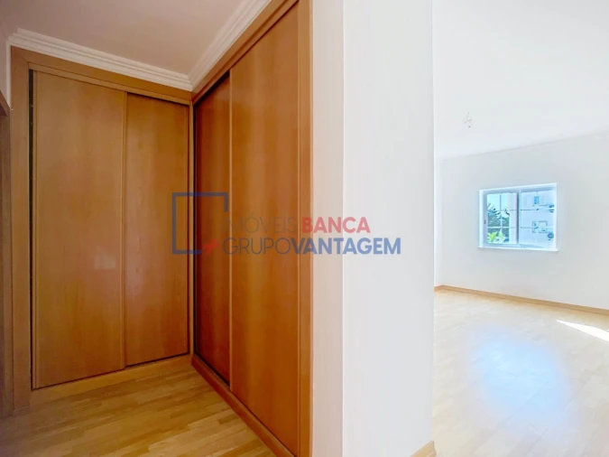 Apartamento T4 para Venda em Santa Maria e São Miguel, São Martinho, São Pedro Penaferrim Foto 14