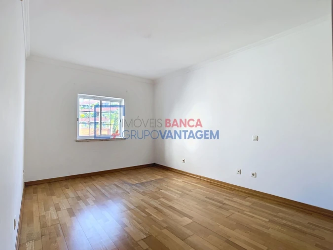 Apartamento T4 para Venda em Santa Maria e São Miguel, São Martinho, São Pedro Penaferrim Foto 25