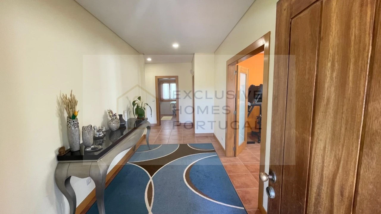 Moradia T4 para Venda em Calheiros Foto 5