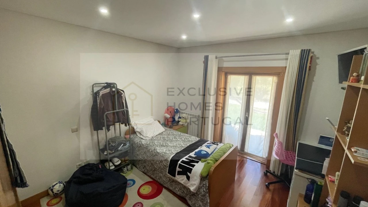 Moradia T4 para Venda em Calheiros Foto 34