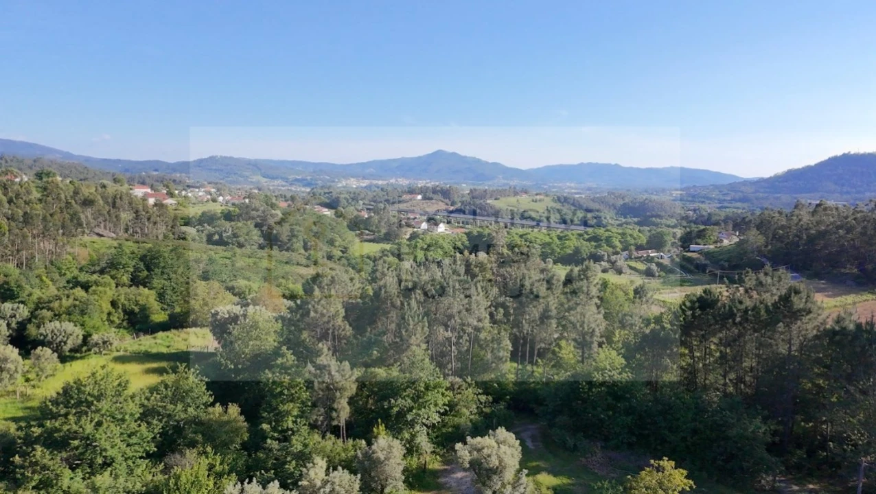 Moradia T4 para Venda em Calheiros Foto 47