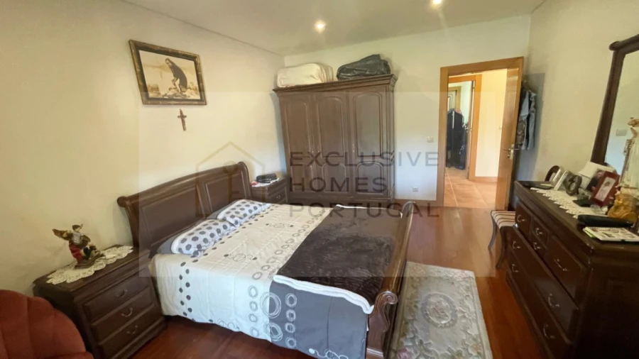 Moradia T4 para Venda em Calheiros Foto 20