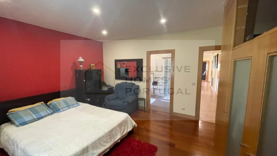 Moradia T4 para Venda em Calheiros Foto 27