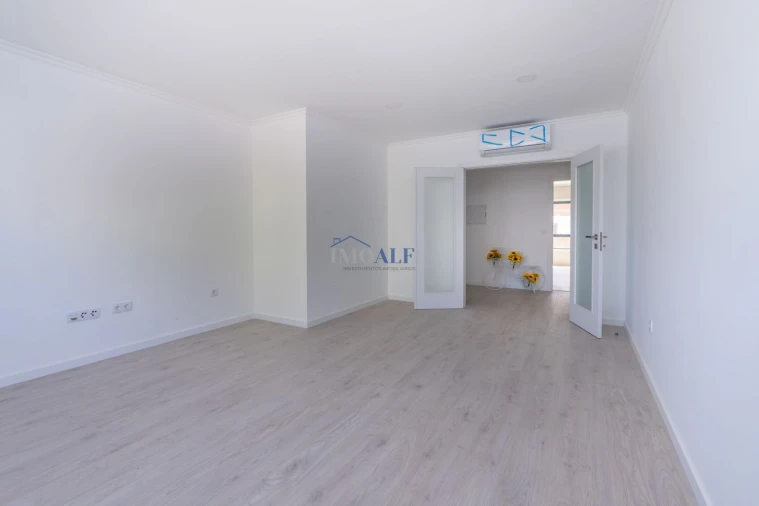 Apartamento T2 para Venda em Barreiro e Lavradio Foto 6