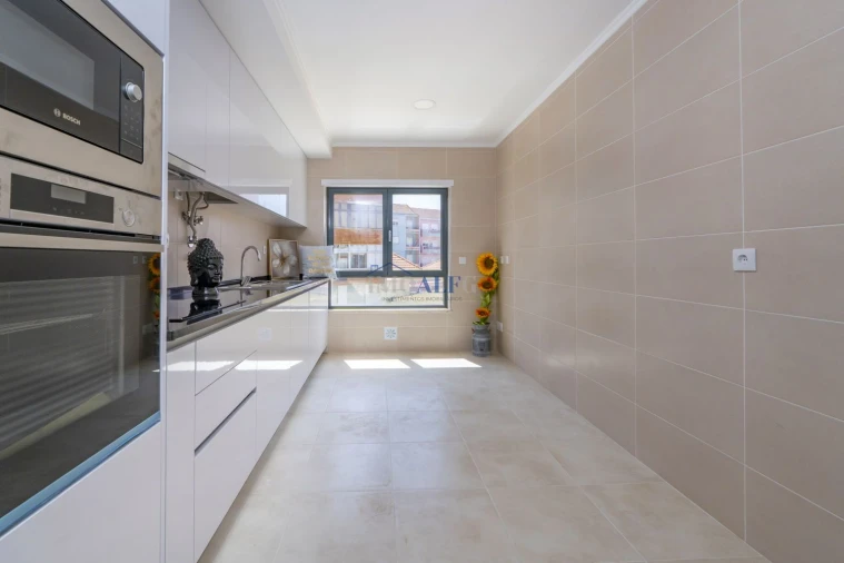 Apartamento T2 para Venda em Barreiro e Lavradio Foto 10