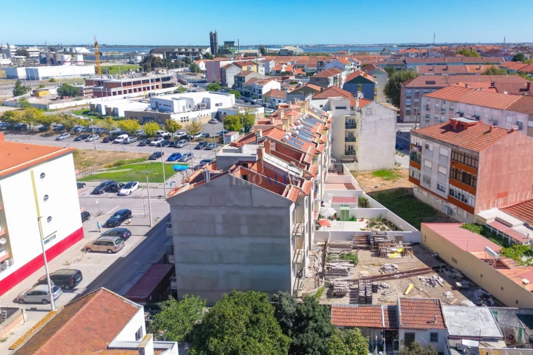 Apartamento T2 para Venda em Barreiro e Lavradio Foto 18