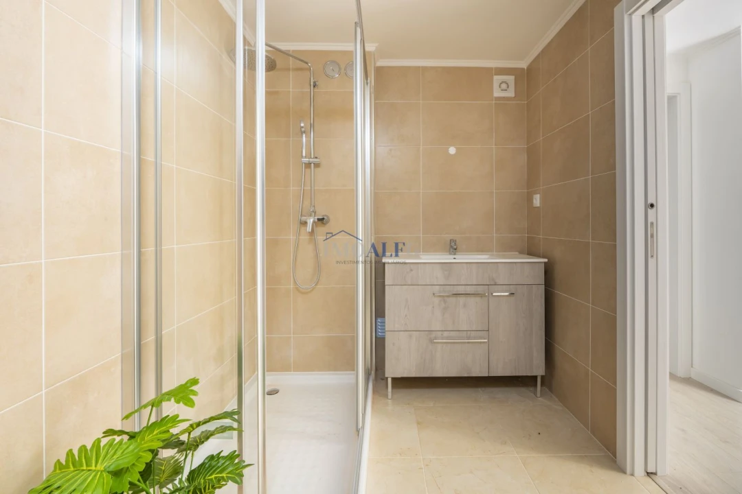 Apartamento T2 para Venda em Barreiro e Lavradio Foto 16