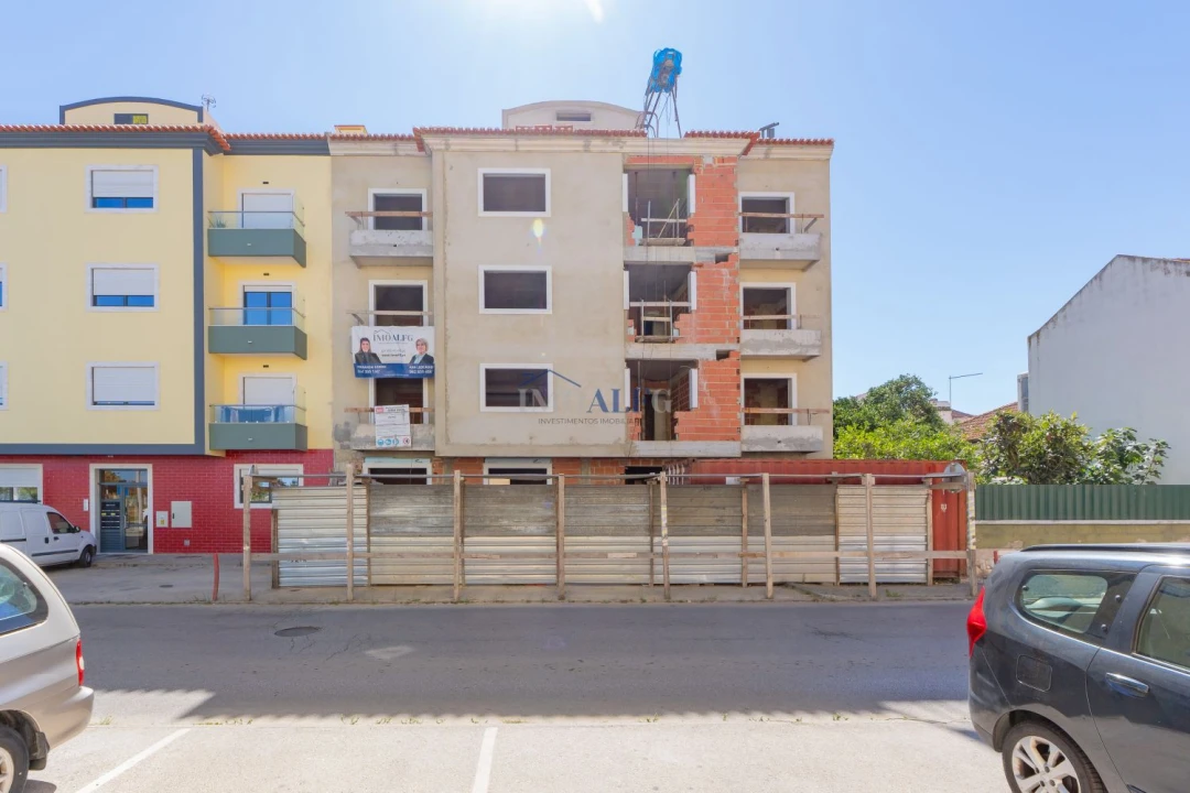 Apartamento T2 para Venda em Barreiro e Lavradio Foto 2