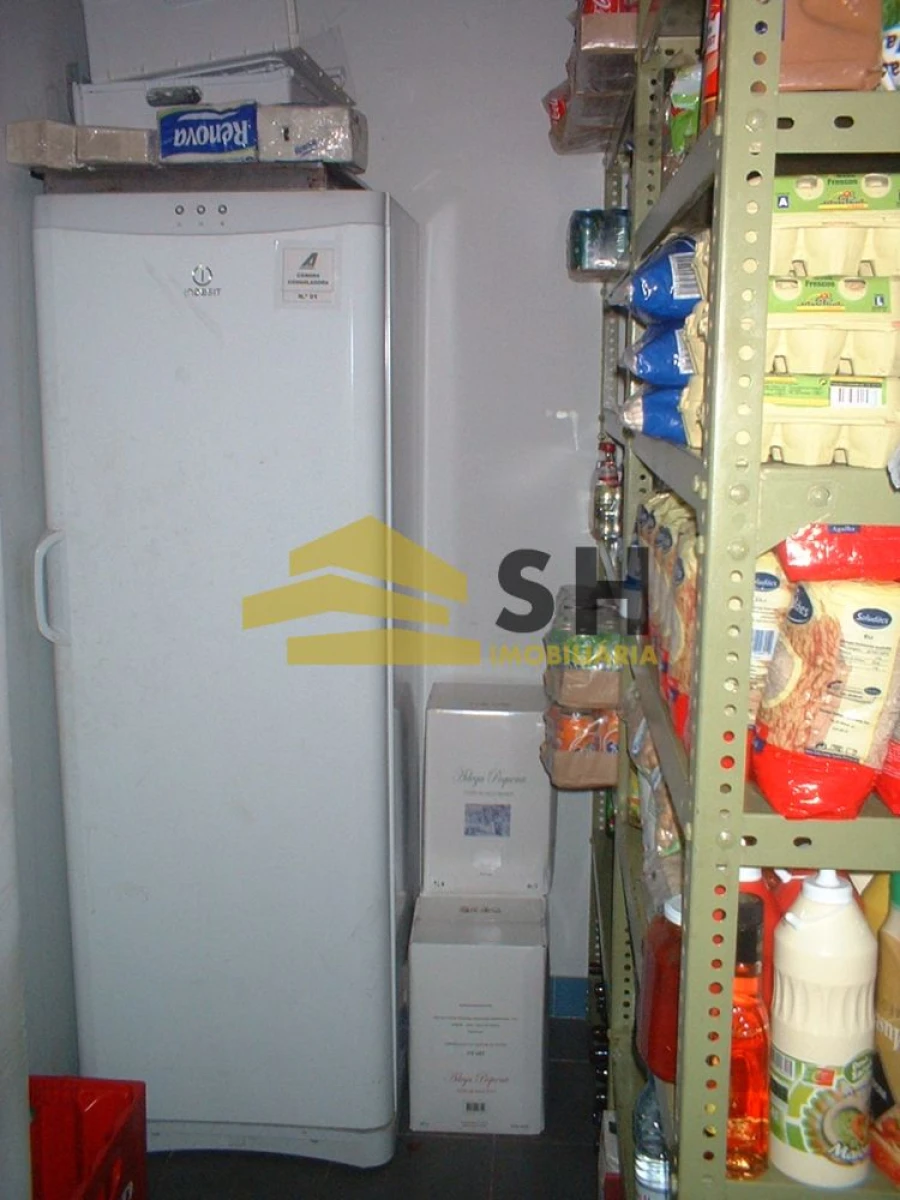 Loja para Trespasse em Avintes Foto 12