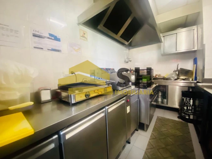 Loja para Trespasse em Avintes Foto 7