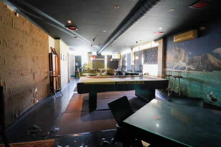 Loja para Trespasse em Castêlo da Maia Foto 6