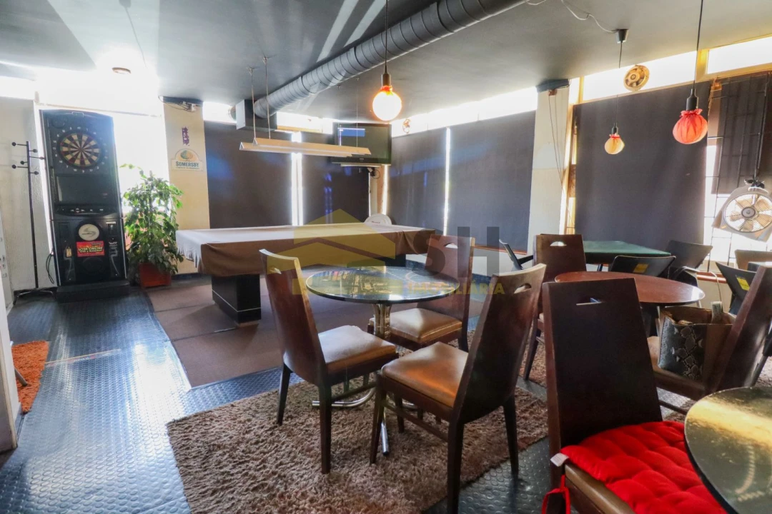 Loja para Trespasse em Castêlo da Maia Foto 1