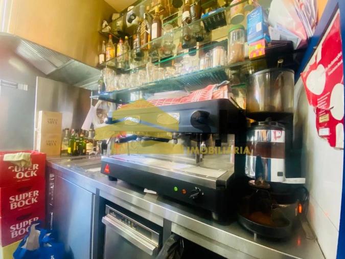 Loja para Trespasse em Avintes Foto 8