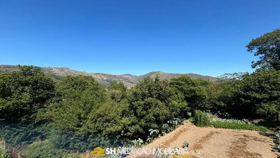 Moradia T3 para Venda em Gestaço Foto 11